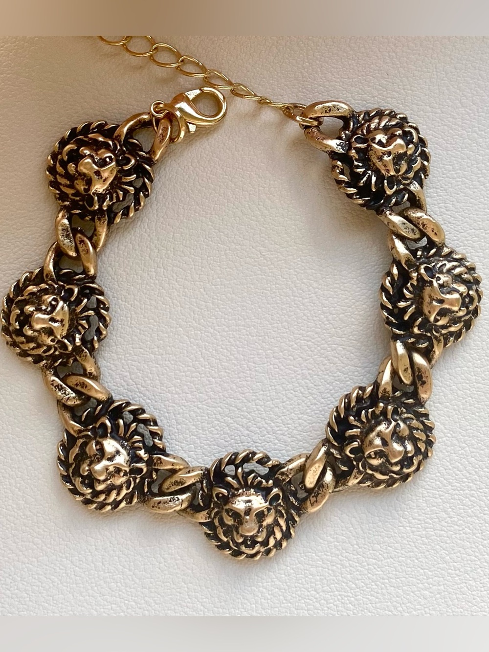 Gold Lion Head Link Bracelet